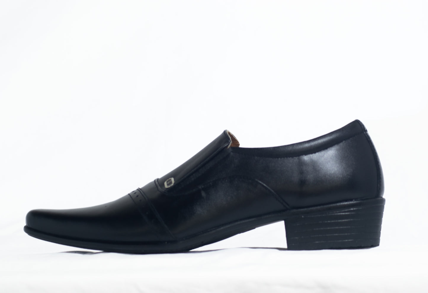 FRM09 - BLK | Sleek Black Leather Slip-On Shoes with Metallic Detail
