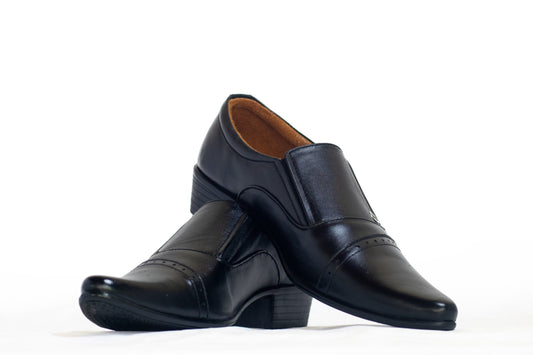 FRM09 - BLK | Sleek Black Leather Slip-On Shoes with Metallic Detail